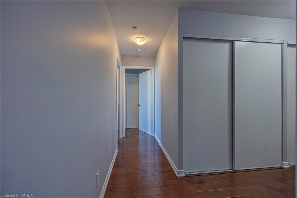 121 QUEEN Street Unit# 902, Kingston, Ontario, Canada