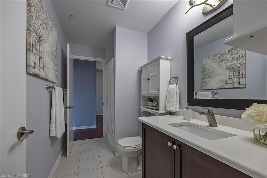 121 QUEEN Street Unit# 902, Kingston, Ontario, Canada