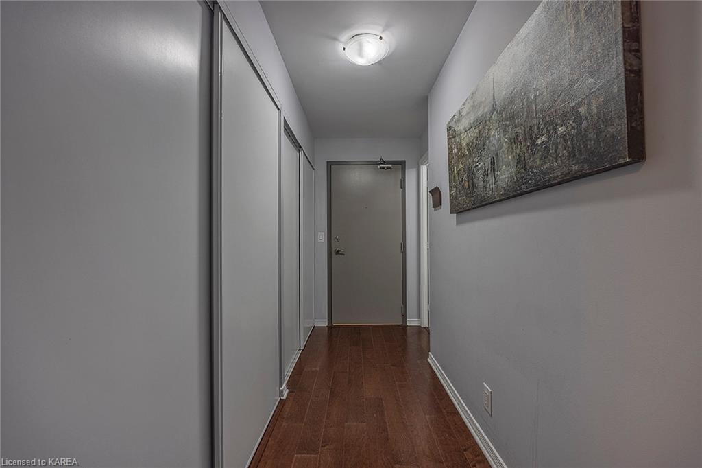 121 QUEEN Street Unit# 902, Kingston, Ontario, Canada