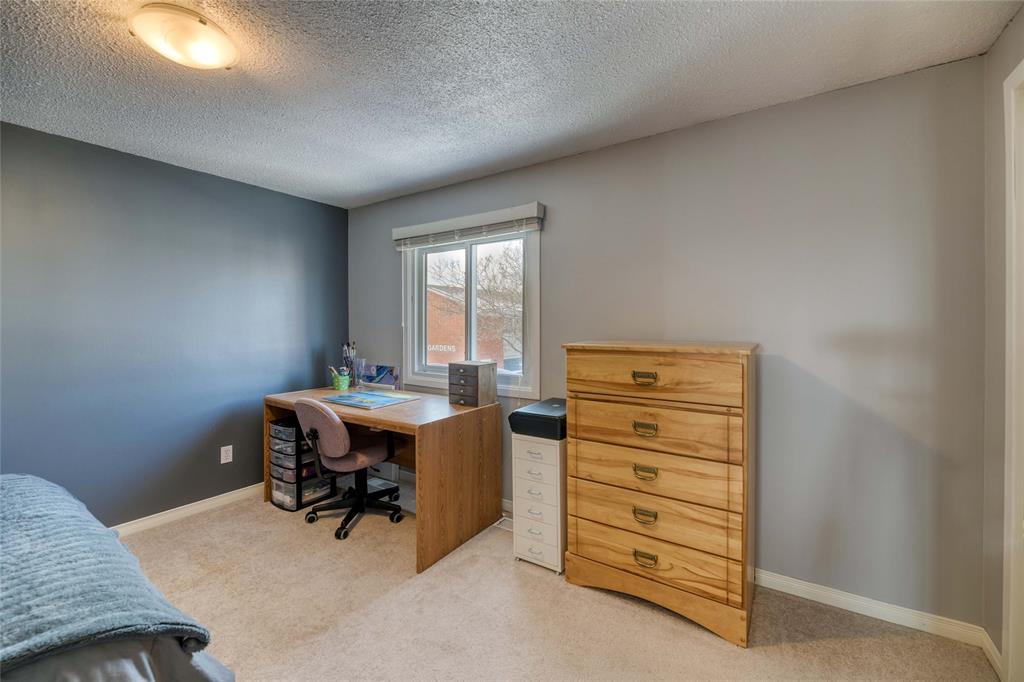 301 EDGEWOOD Street Unit# 8, Sarnia, Ontario, Canada