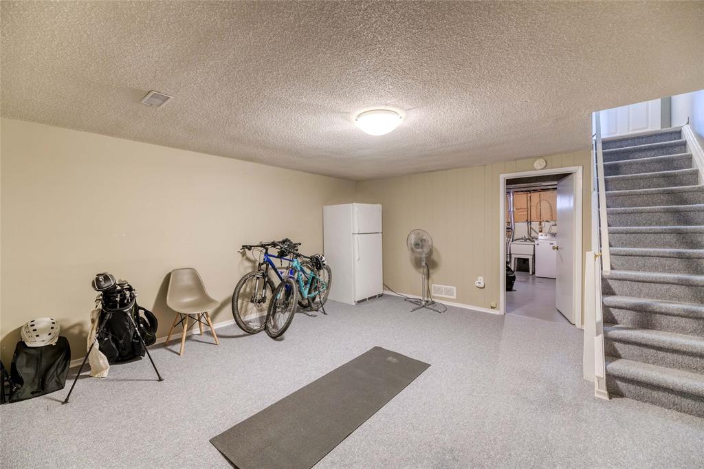 301 EDGEWOOD Street Unit# 8, Sarnia, Ontario, Canada