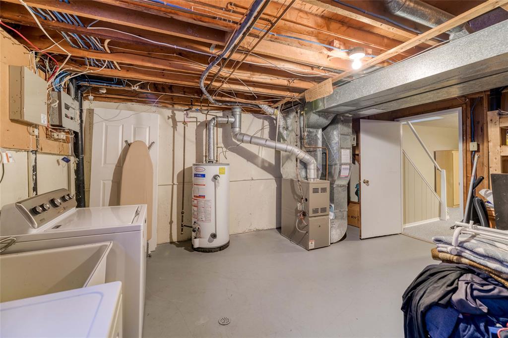 301 EDGEWOOD Street Unit# 8, Sarnia, Ontario, Canada
