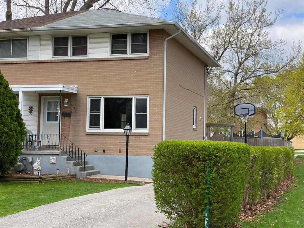691 ELIZABETH Street, Sarnia, Ontario, Canada