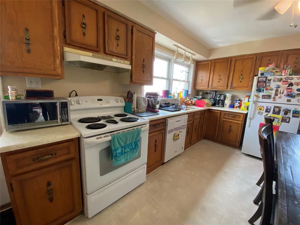 691 ELIZABETH Street, Sarnia, Ontario, Canada