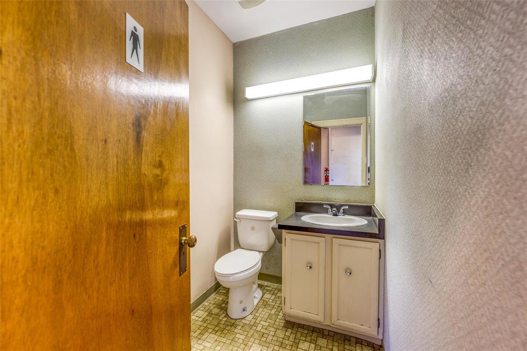 453 CHRISTINA Street North, Sarnia, Ontario, Canada
