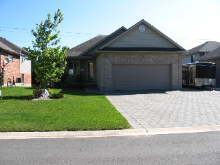19 RIDGE ST, Strathroy Ontario, Canada