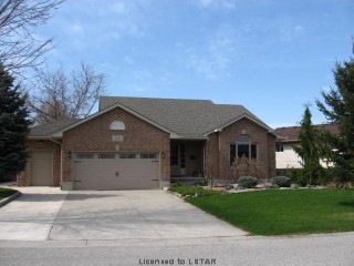 26 HEMLOCK BL, Strathroy Ontario, Canada