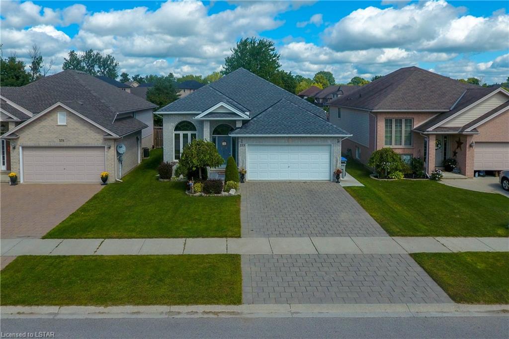 273 MOGG Street, Strathroy Ontario, Canada