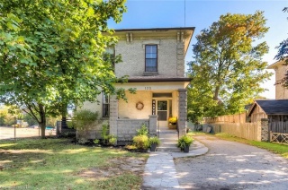 125 CARADOC Street S, Strathroy Ontario, Canada