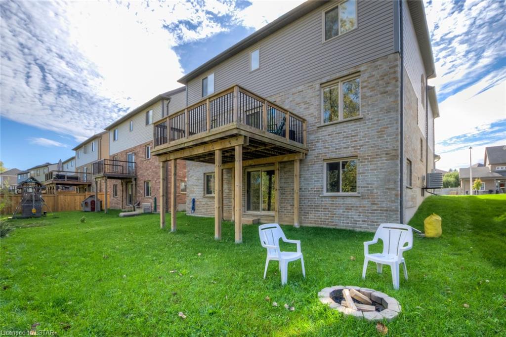 215 UNION Avenue, Komoka Ontario, Canada