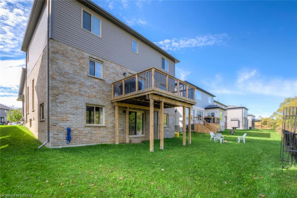 215 UNION Avenue, Komoka Ontario, Canada