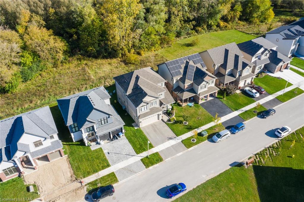 215 UNION Avenue, Komoka Ontario, Canada