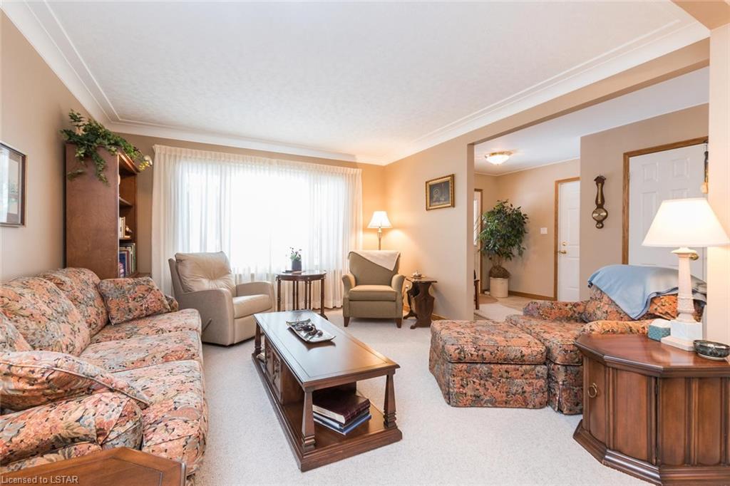 365 DRURY Lane, Strathroy Ontario, Canada