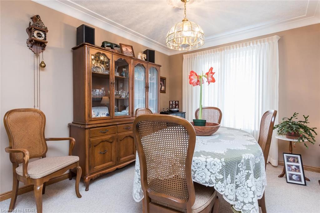 365 DRURY Lane, Strathroy Ontario, Canada