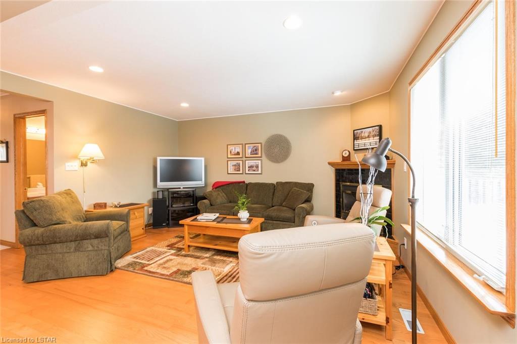 365 DRURY Lane, Strathroy Ontario, Canada