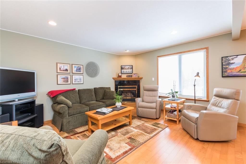 365 DRURY Lane, Strathroy Ontario, Canada