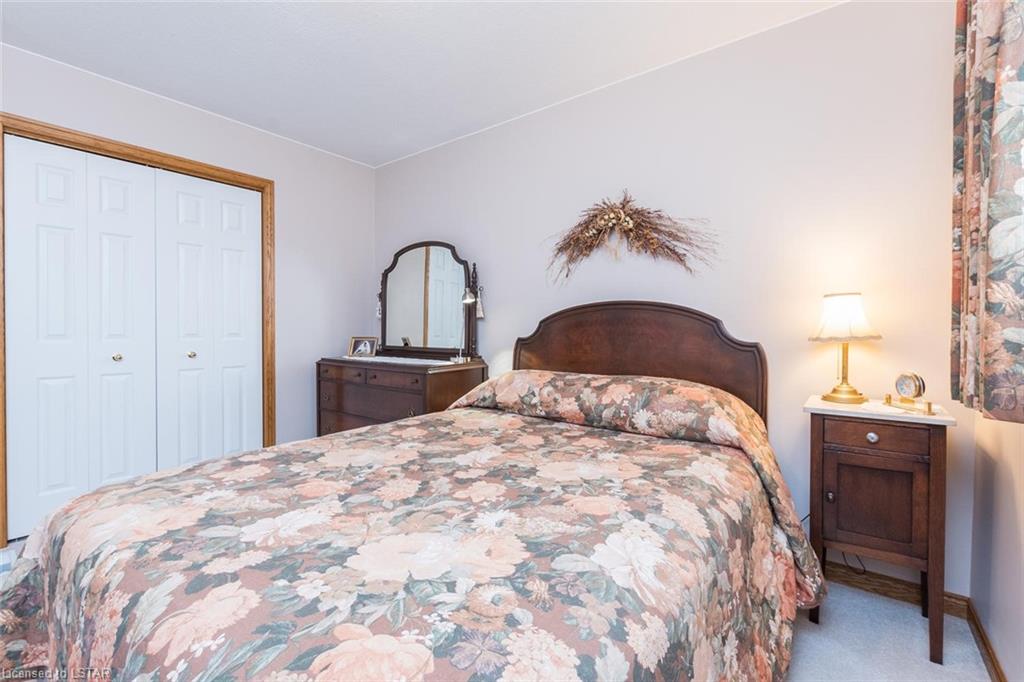 365 DRURY Lane, Strathroy Ontario, Canada