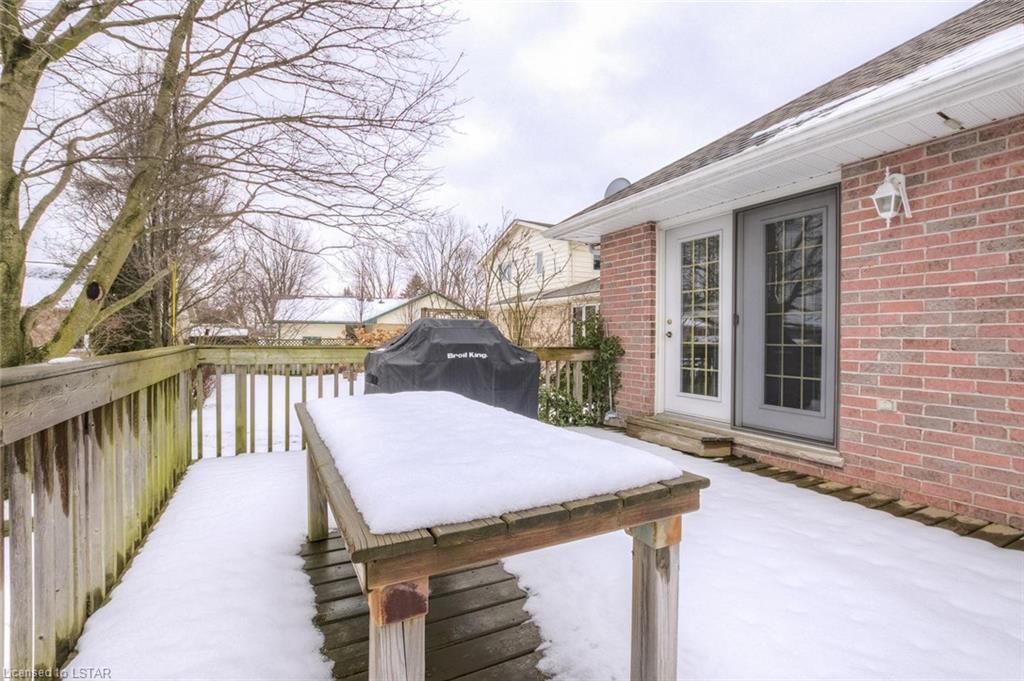 365 DRURY Lane, Strathroy Ontario, Canada