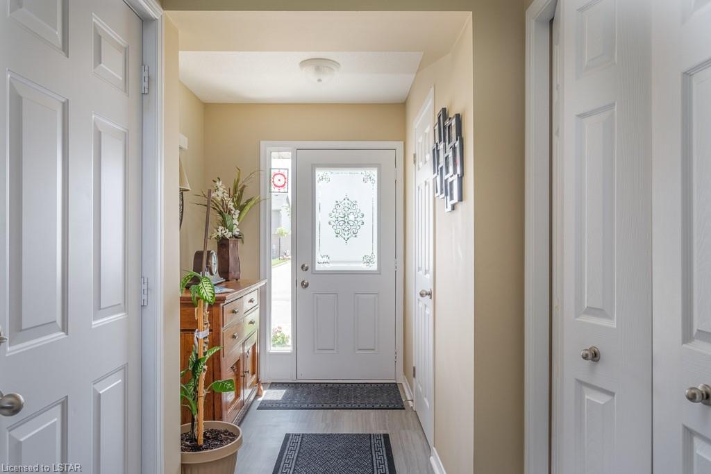 1600 MICKLEBOROUGH Drive Unit# 16, London Ontario, Canada