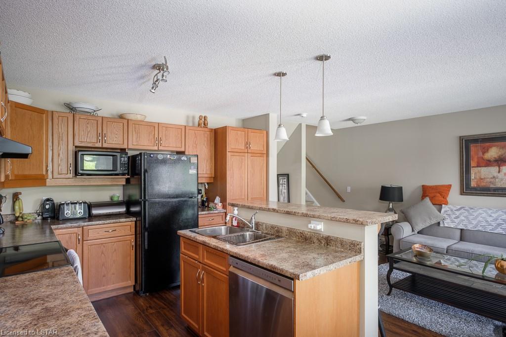 1600 MICKLEBOROUGH Drive Unit# 16, London Ontario, Canada