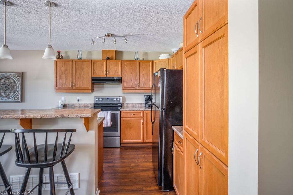 1600 MICKLEBOROUGH Drive Unit# 16, London Ontario, Canada