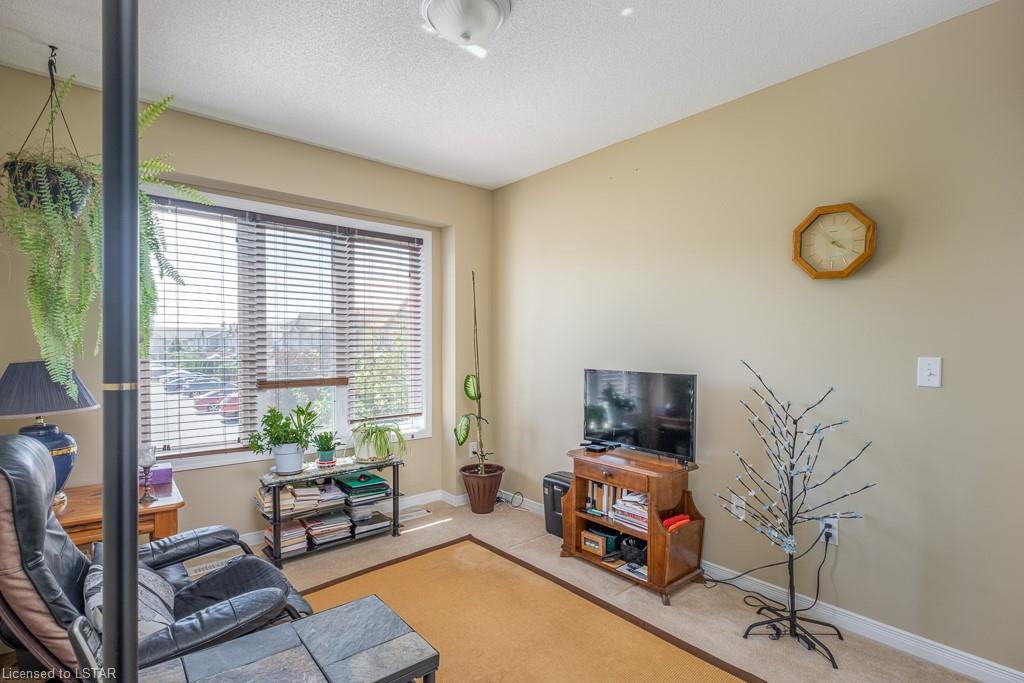 1600 MICKLEBOROUGH Drive Unit# 16, London Ontario, Canada
