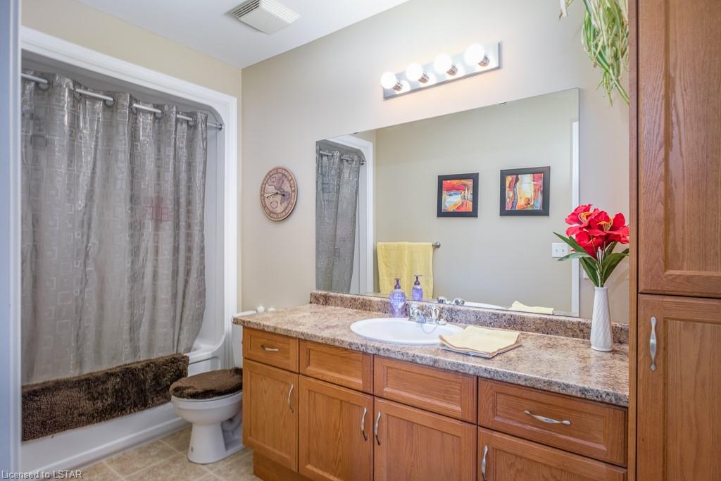 1600 MICKLEBOROUGH Drive Unit# 16, London Ontario, Canada