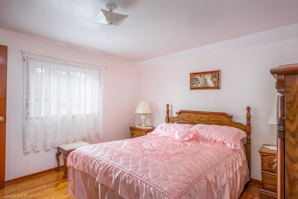 144 BURNS Street, Strathroy Ontario, Canada