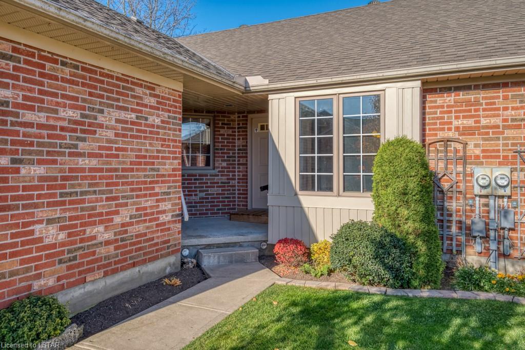 307 METCALFE Street E Unit# 10, Strathroy Ontario, Canada