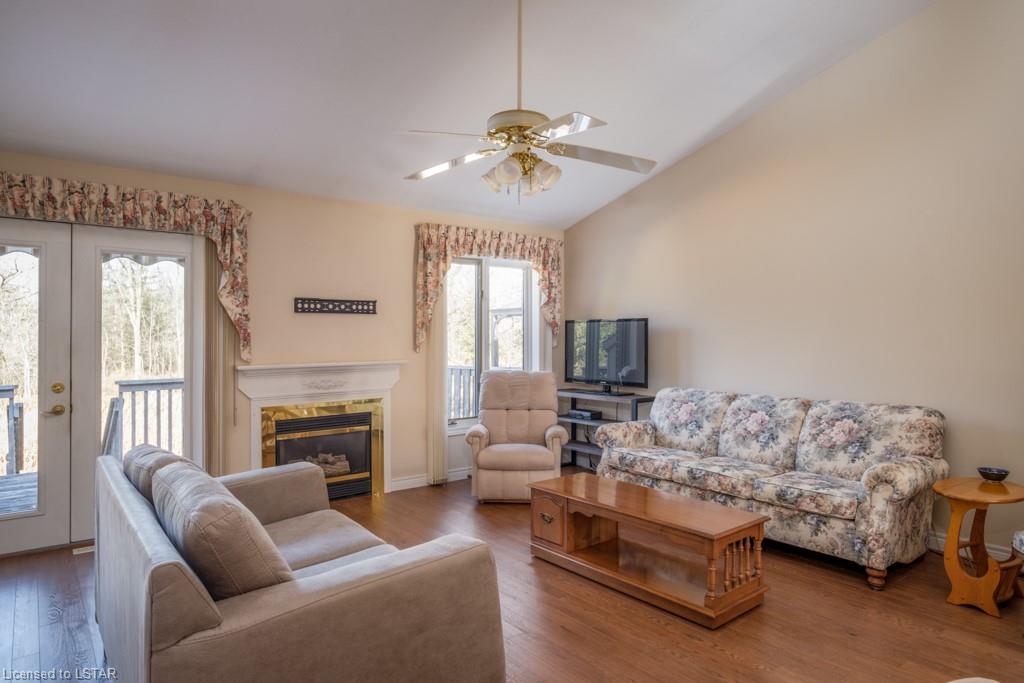 307 METCALFE Street E Unit# 10, Strathroy Ontario, Canada