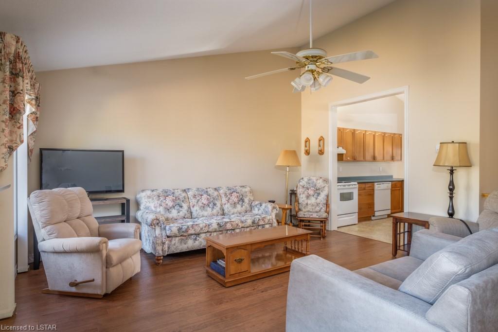 307 METCALFE Street E Unit# 10, Strathroy Ontario, Canada
