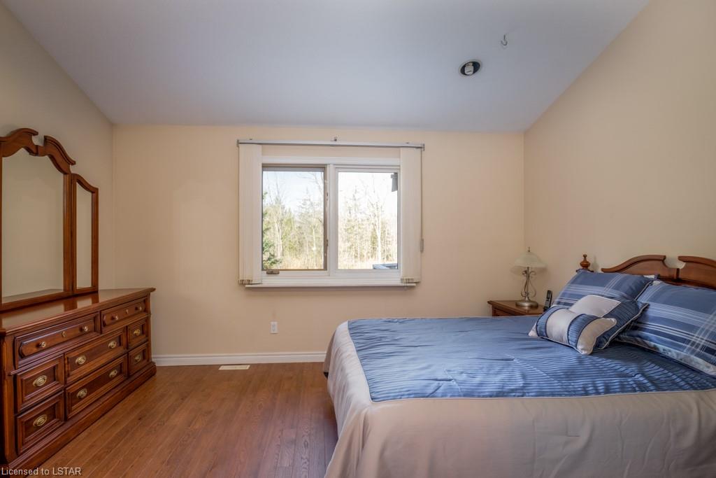 307 METCALFE Street E Unit# 10, Strathroy Ontario, Canada