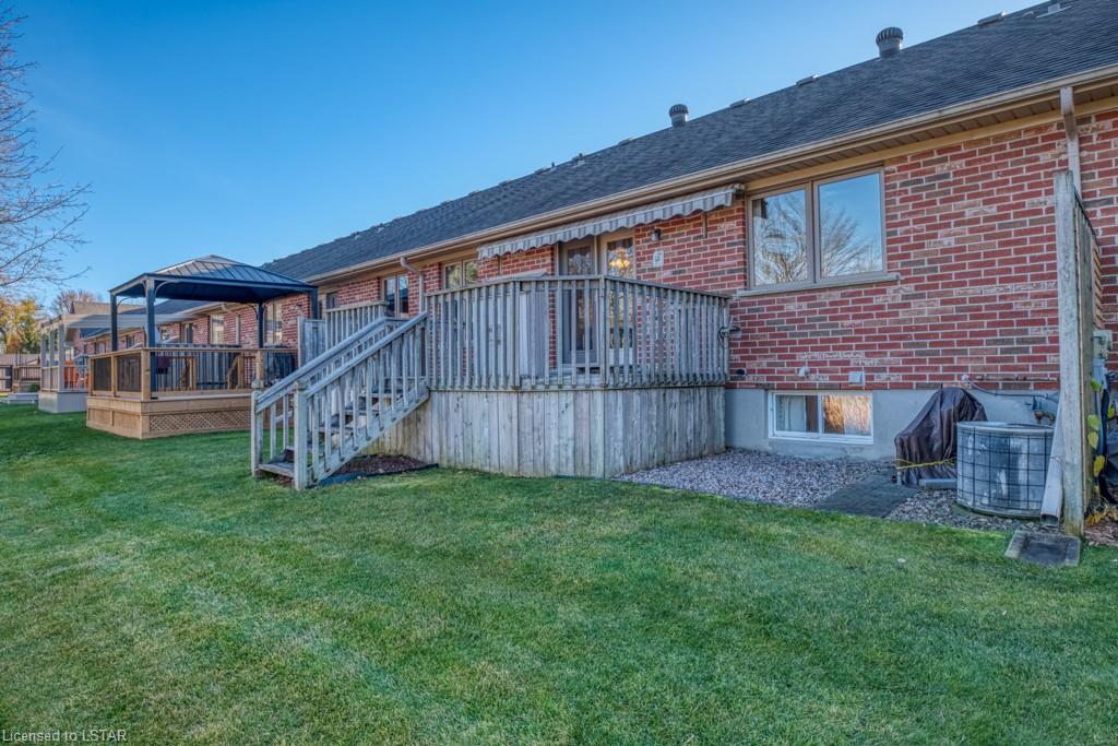 307 METCALFE Street E Unit# 10, Strathroy Ontario, Canada