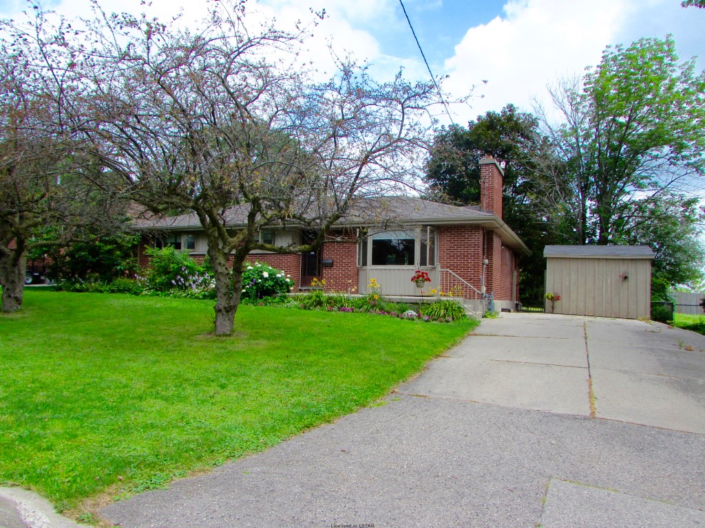 182 Tarbart Tr, London Ontario, Canada