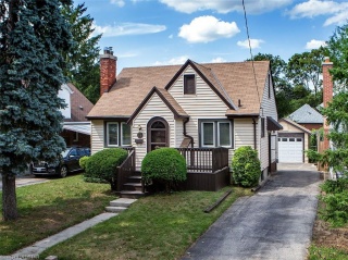 74 EASTMAN Avenue, London Ontario, Canada