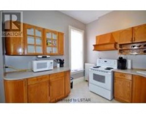 84 HINCKS ST, St. Thomas, Ontario, Canada photo 9