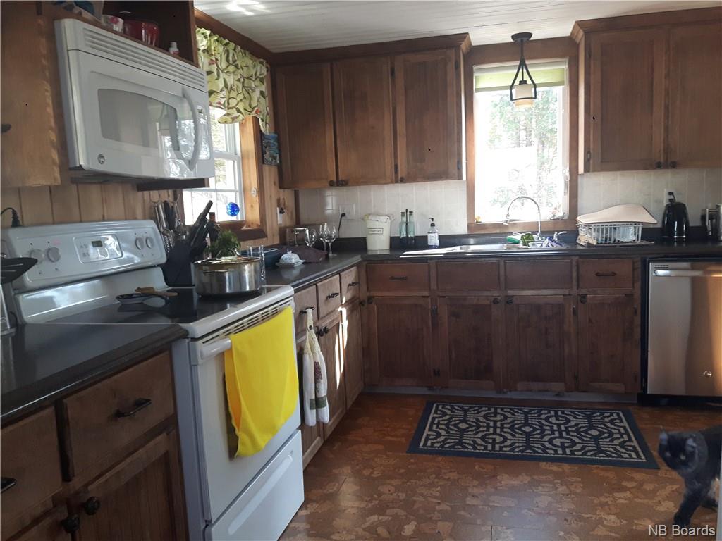 2082 Waterside Drive, Cambridge Narrows New Brunswick, Canada