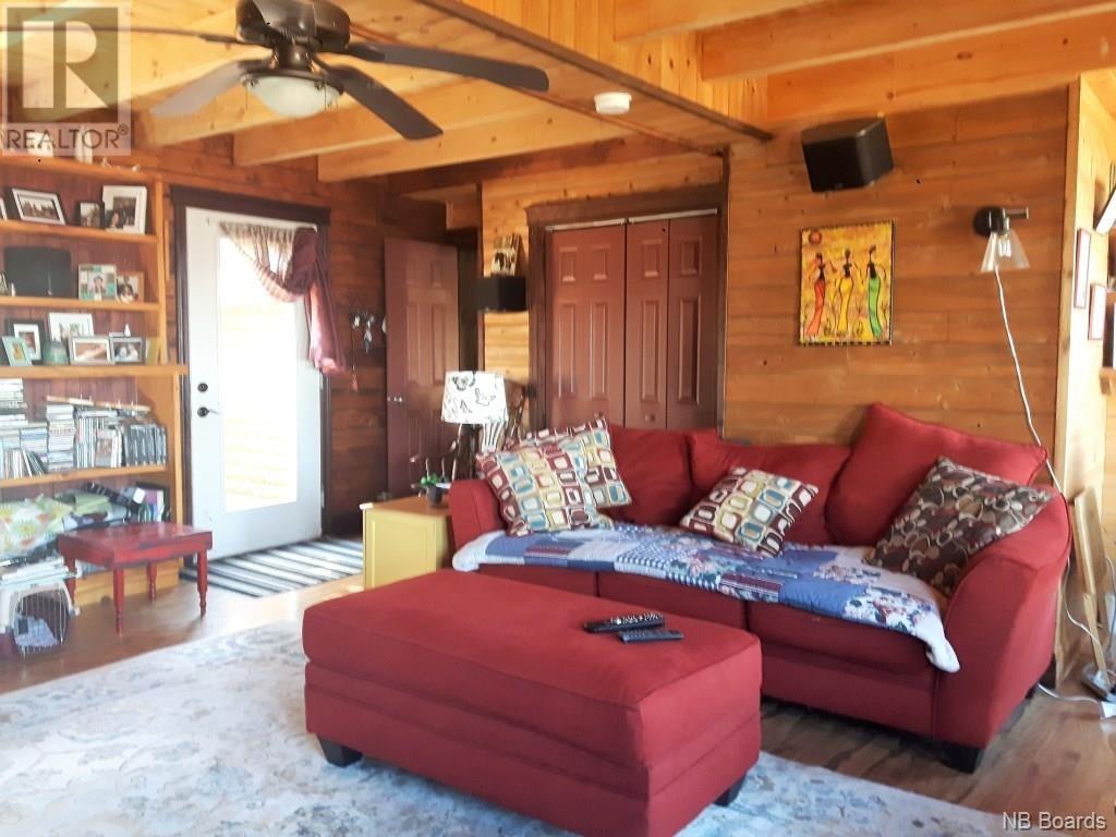 2082 Waterside Drive, Cambridge Narrows New Brunswick, Canada