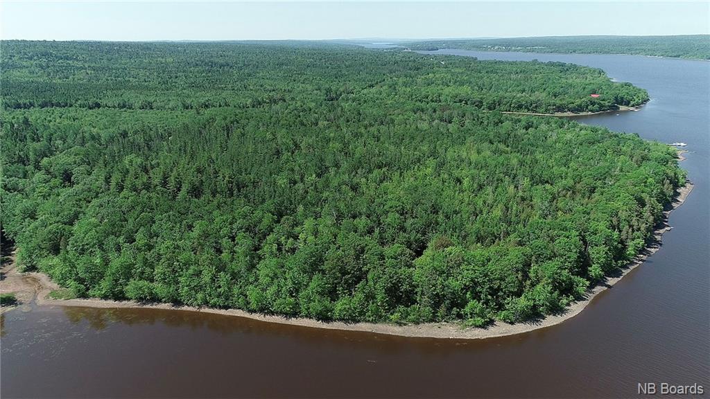 - Scenic Narrows Boulevard, Cambridge Narrows New Brunswick, Canada