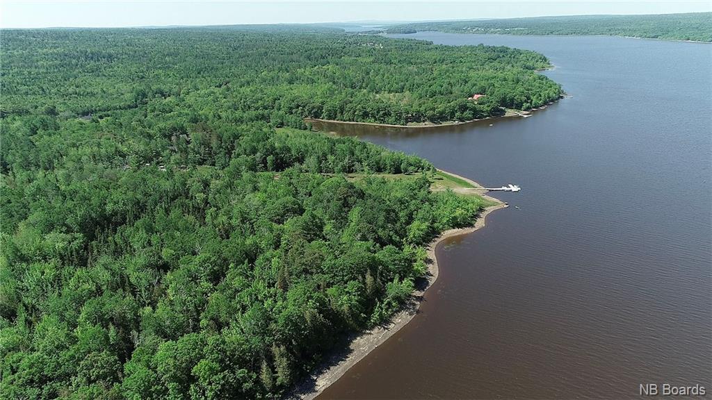 - Scenic Narrows Boulevard, Cambridge Narrows New Brunswick, Canada