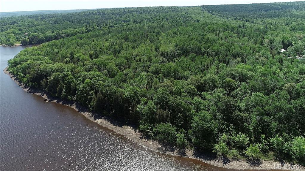 - Scenic Narrows Boulevard, Cambridge Narrows New Brunswick, Canada