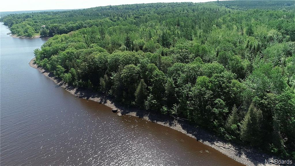 - Scenic Narrows Boulevard, Cambridge Narrows New Brunswick, Canada