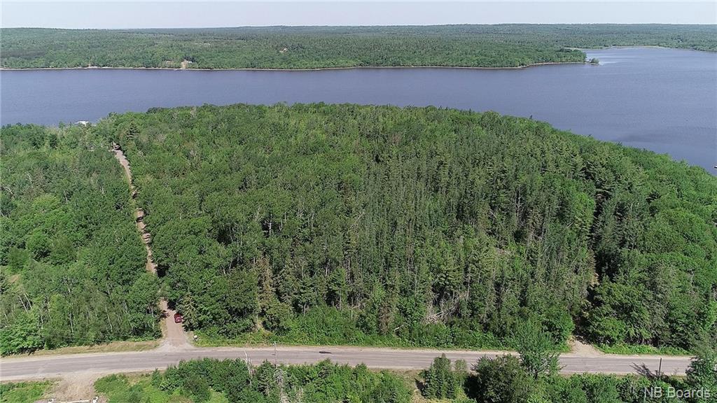 - Scenic Narrows Boulevard, Cambridge Narrows New Brunswick, Canada