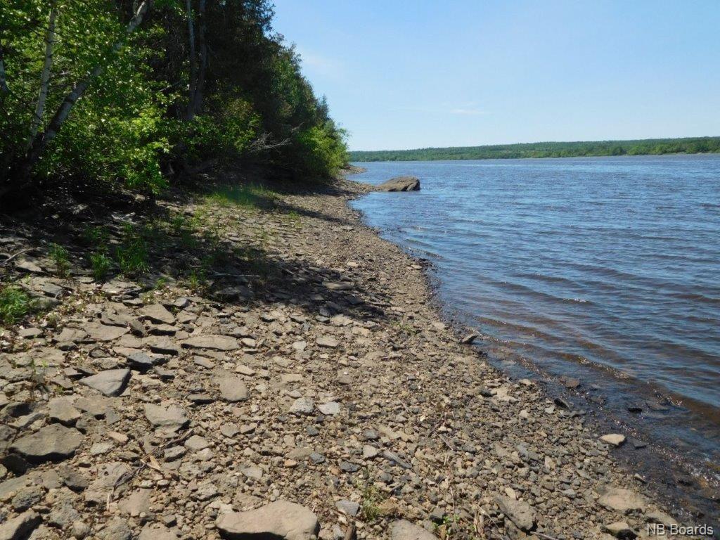 - Scenic Narrows Boulevard, Cambridge Narrows New Brunswick, Canada