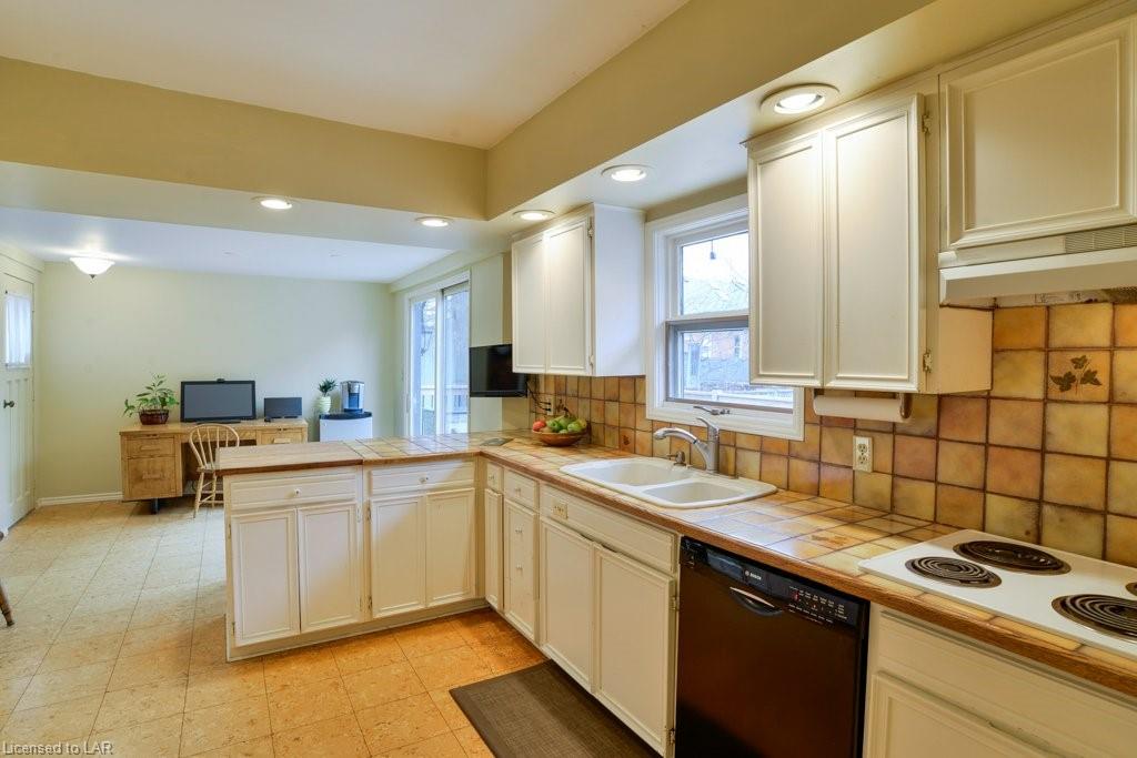31 BRANT Street E, Orillia, Ontario, Canada