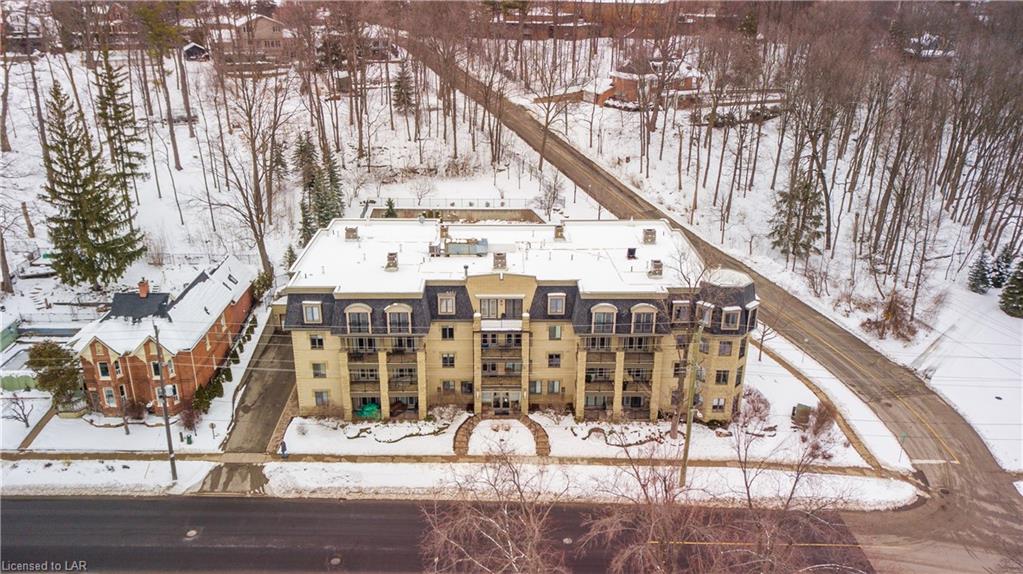 200 COLLIER Street, Barrie, Ontario, Canada
