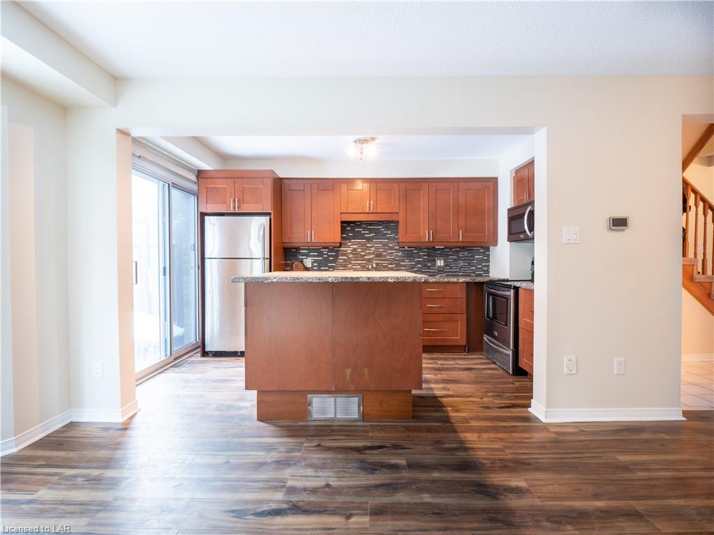 492 LACLIE Street Unit# 14, Orillia, Ontario, Canada