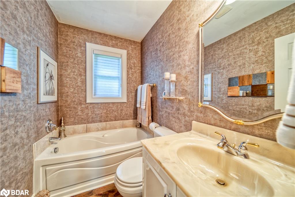 380 PARKHURST Crescent, Orillia, Ontario, Canada
