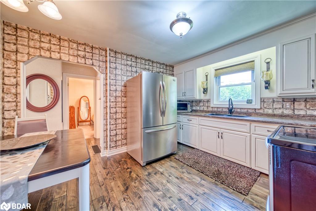 380 PARKHURST Crescent, Orillia, Ontario, Canada