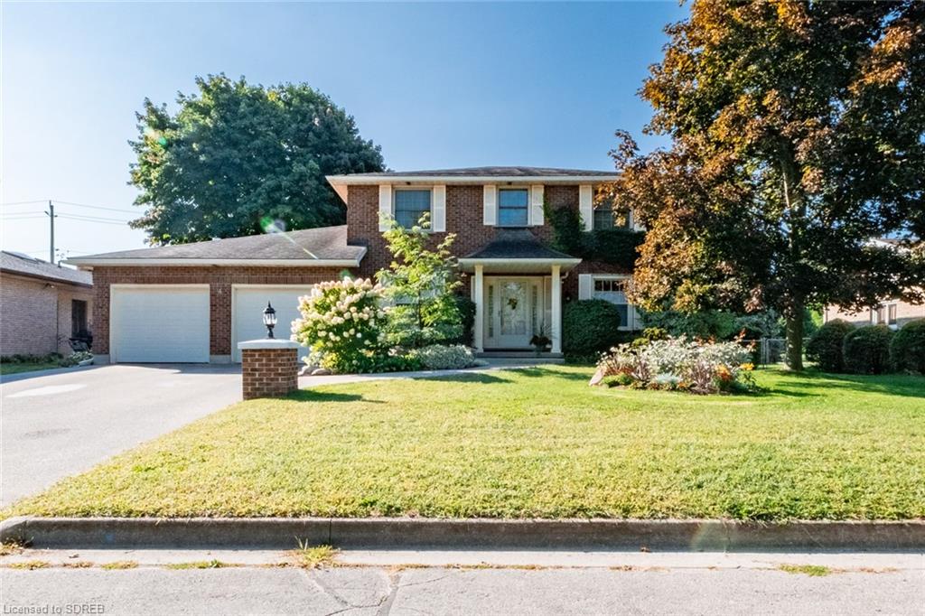 4 DOUGLAS Avenue, Simcoe, Ontario, Canada